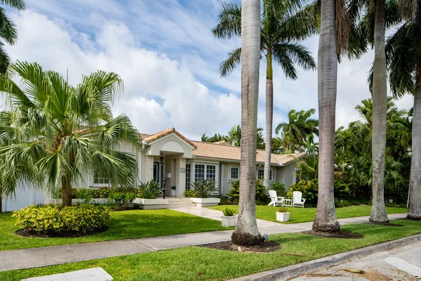 Serie Fotos Casas Unifamiliares Subdivisión Hollywood Lakes Florida Estados Unidos — Foto de Stock