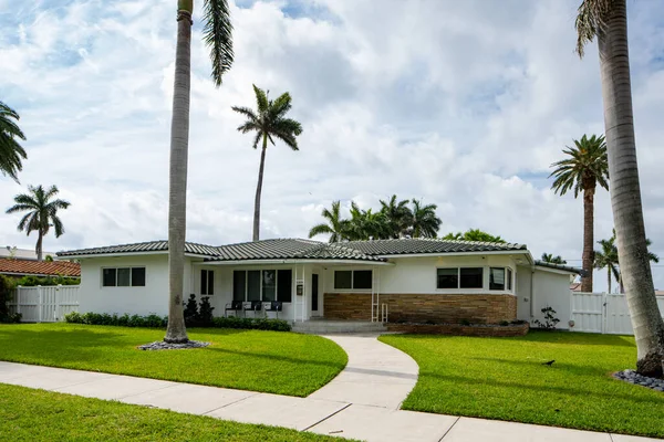 Serie Fotos Casas Unifamiliares Subdivisión Hollywood Lakes Florida Estados Unidos — Foto de Stock