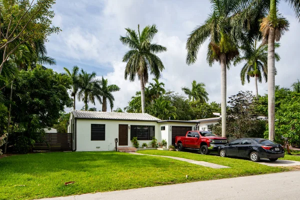 Serie Fotos Casas Unifamiliares Subdivisión Hollywood Lakes Florida Estados Unidos — Foto de Stock