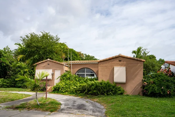 Serie Fotos Casas Unifamiliares Subdivisión Hollywood Lakes Florida Estados Unidos —  Fotos de Stock