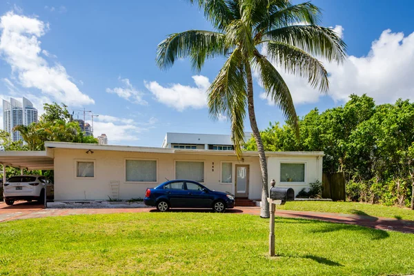 Sunny Isles Beach Usa April 2021 Foto Van Huizen Golden — Stockfoto