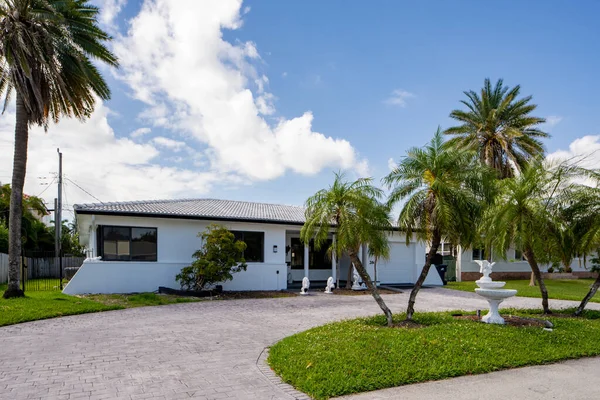 Sunny Isles Beach Usa April 2021 Foto Serie Bostadshus Golden — Stockfoto