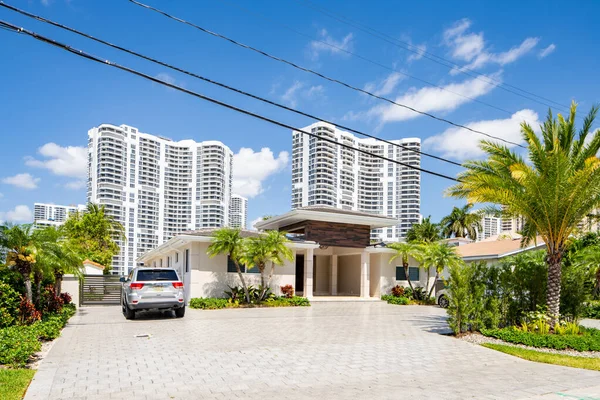 Sunny Isles Beach Usa April 2021 Photo Series Residential Houses — Stock Photo, Image