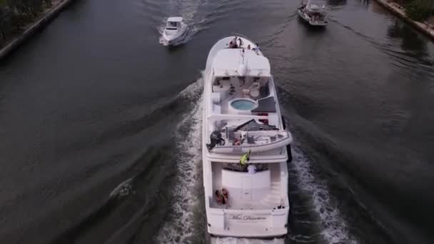 Aerial Drone Footage People Party Yacht 60P — Stock Video