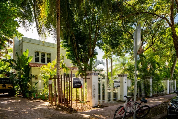 Miami Beach Verenigde Staten Mei 2021 Foto Van Een Meergezinswoning — Stockfoto