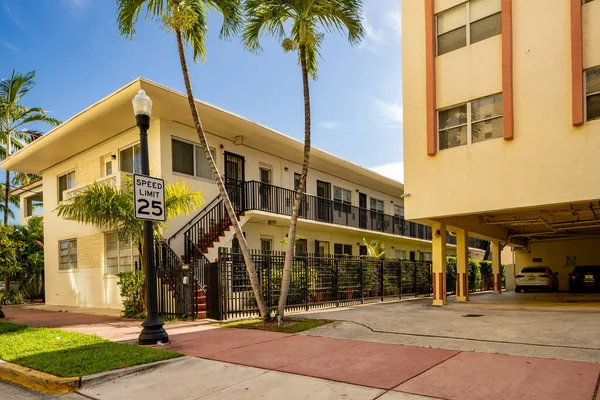 Miami Beach Usa May 2021 Photo Multifamily Apartment Building South — Stock Photo, Image