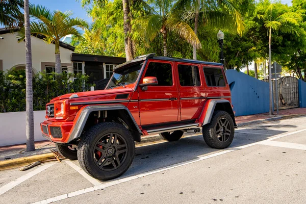 Miami Beach Usa May 2021 Photo New Red Mercedes Wagon — 스톡 사진