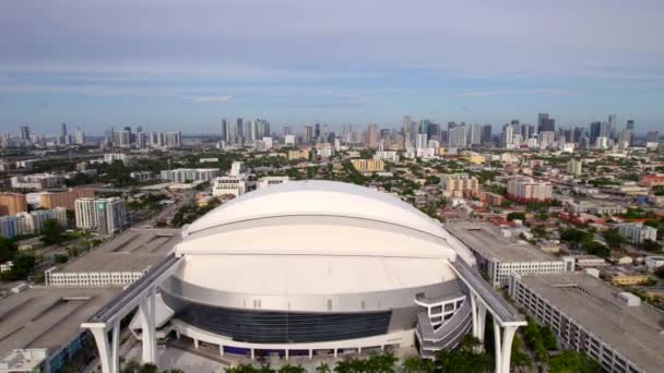 Antenne Miami Marlins Park Stadium Und Downtown Miami — Stockvideo