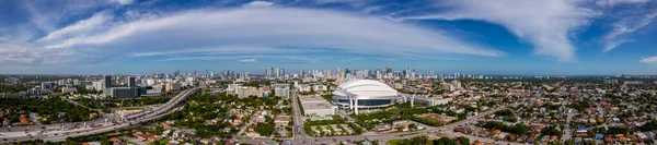 Εναέρια Πανόραμα Miami Marlins Park Και Μικρή Αβάνα Ηπα — Φωτογραφία Αρχείου