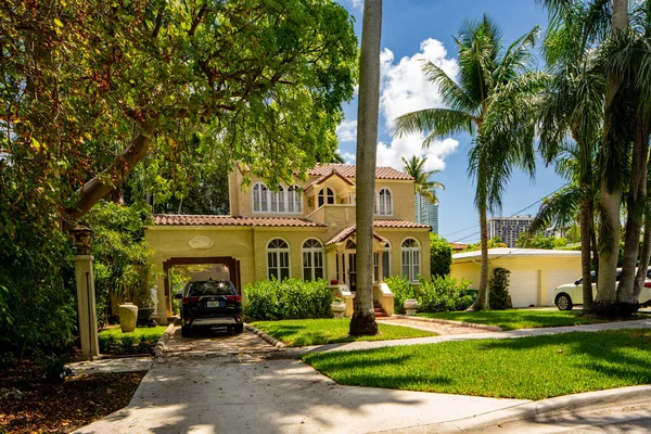 Brickell Estados Unidos Mayo 2021 Foto Una Casa Unifamiliar Barrio — Foto de Stock