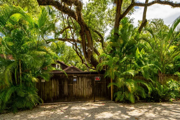 Miami Usa Mai 2021 Photo Une Maison Unifamiliale Dans Quartier — Photo