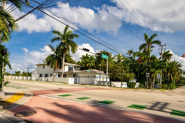 Miami Beach Usa May 2021 Photo Upscale Single Family Home — Stock Photo, Image