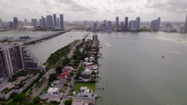 Venetianska Causeway Miami Antenn Drönare Video — Stockvideo