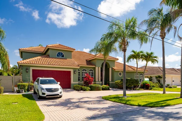 Delray Beach Usa Maggio 2021 Casa Unifamiliare Nel Quartiere Tropic — Foto Stock