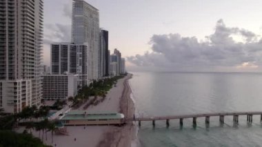 Hızlı 5 km hızla Miami kıyı şeridi