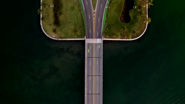 Tiro Aéreo Broad Causeway Miami Beach Compartilhado Faixas Bicicleta Verde — Vídeo de Stock