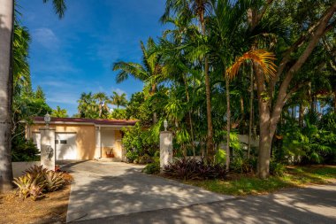 Miami, FL, ABD - 3 Haziran 2021 Key Biscayne Miami FL ABD 'deki lüks bekar aile evi