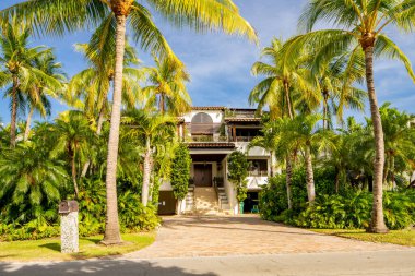 Miami, FL, ABD - 3 Haziran 2021 Key Biscayne Miami FL ABD 'deki lüks bekar aile evi