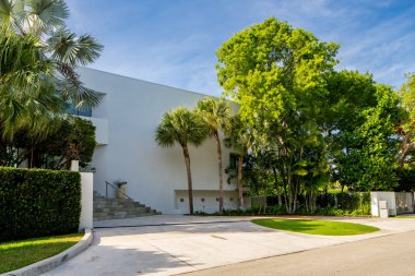 Miami, FL, ABD - 3 Haziran 2021 Key Biscayne Miami FL ABD 'deki lüks bekar aile evi