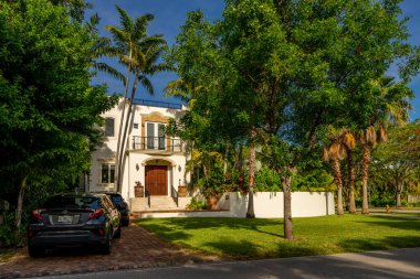 Miami, FL, ABD - 3 Haziran 2021 Key Biscayne Miami FL ABD 'deki lüks bekar aile evi