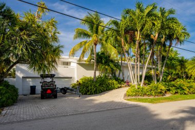 Miami, FL, ABD - 3 Haziran 2021 Key Biscayne Miami FL ABD 'deki lüks bekar aile evi
