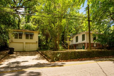 Tallahassee, FL, ABD - 12 Mayıs 2021: Tallahassee Florida ABD 'deki tek aile evi