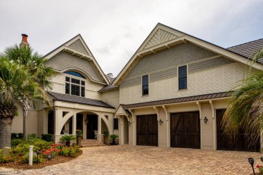 Seaside, FL, ABD - 12 Haziran 2021: Florida 'da tatil için kiralanan havayolları için kullanılan gayrımenkul