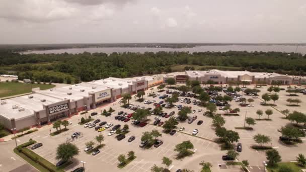 Luchtfoto Drone Video Sebring Retail Shopping Plaza — Stockvideo