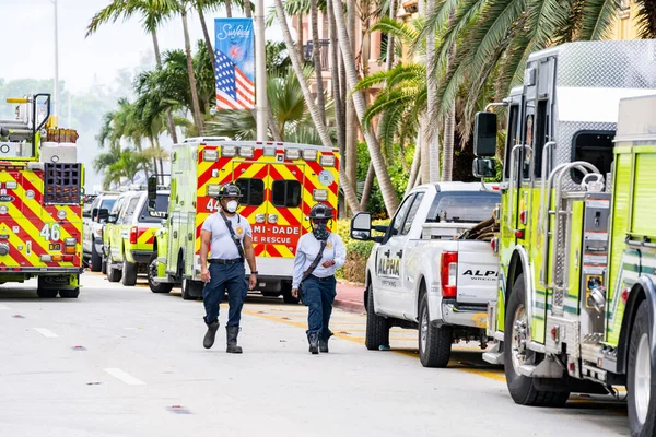 Miami Beach Surfside Estados Unidos Junio 2021 Escena Cerca Las — Foto de Stock