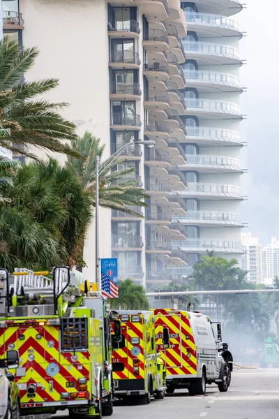 Miami Beach Surfside Сша Червня 2021 Сцена Біля Champlain Towers — стокове фото