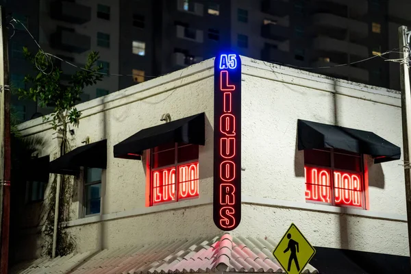 Miami Usa July 2021 Liquors Store Brickell Miami Night — Stock Photo, Image