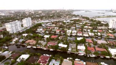 Miami 'deki liman arazisi 5 km' lik hava aracı ile vuruldu.