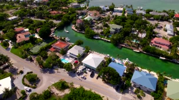 Antennenvideowohnungen Mit Metalldächern Auf Den Florida Keys — Stockvideo