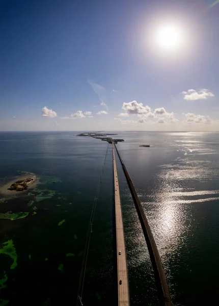 Hava Fotoğrafı Mile Köprüsü Florida Keys Dikey Manzara — Stok fotoğraf