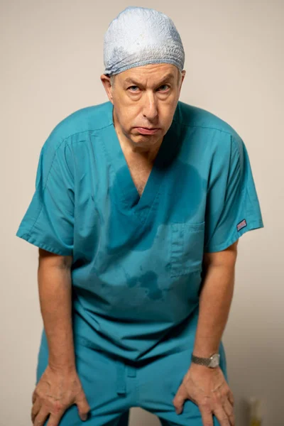 手術後に撮影された心臓外科医の写真 — ストック写真