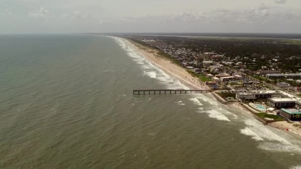 Aerial Drone Video Augustine Beach Fishing Pier 60Fps 2021年左右的佛罗里达州场景 — 图库视频影像