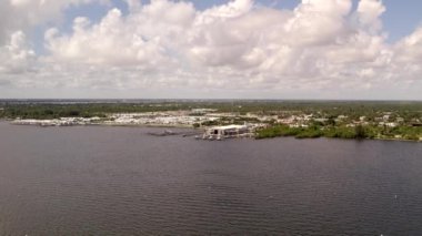 Havadan çekim Jensen Sahili Florida