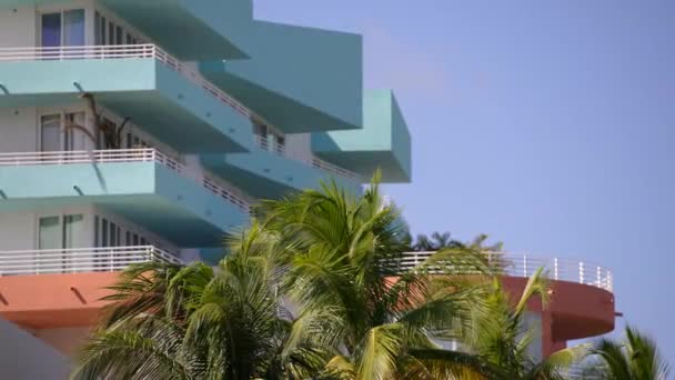 Miami Arquitetura Art Deco Palmeiras 60Fps — Vídeo de Stock