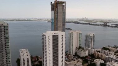 Hava Miami Edgewater Missoni Baia Kulesi inşaatı Eylül 2021