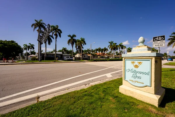 美国佛罗里达州好莱坞 2021年9月11日 佛罗里达州好莱坞湖欢迎街道标志 — 图库照片