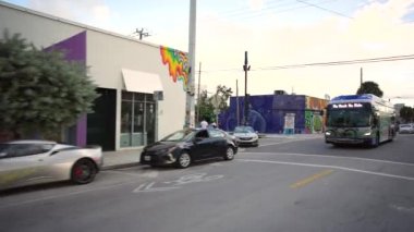 Wynwood Miami 'nin yeniden açılması. 4K 'da dengeleyiciyle vurulmuş.