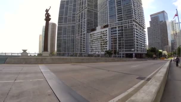 Bron går från Downtown Miami — Stockvideo