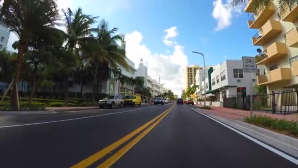 Condução na Collins Avenue Miami Beach — Vídeo de Stock