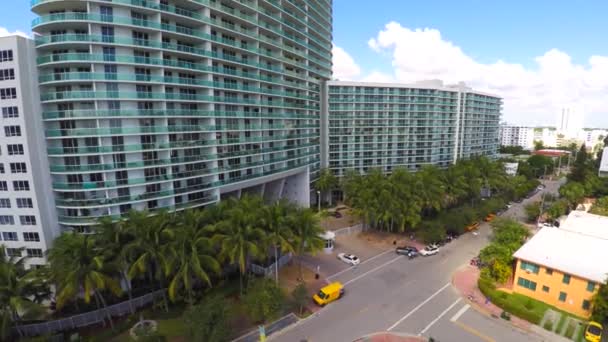 Video aéreo Miami Beach condominios e inmuebles — Vídeo de stock