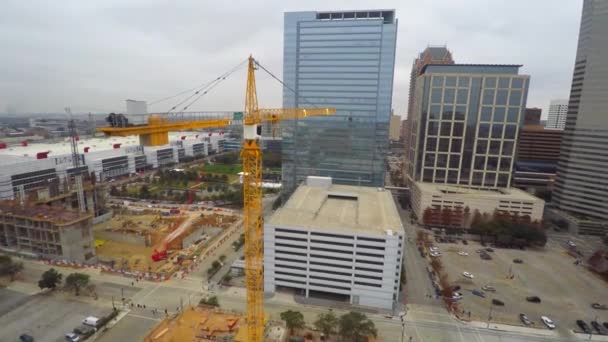 Downtown Houston Texas grúas — Vídeo de stock