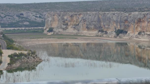 Luchtfoto van de rivier de Pecos — Stockvideo