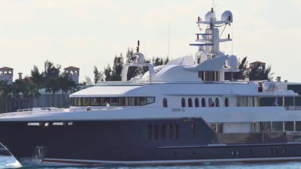 Motor Yacht Sirona III — Stockvideo