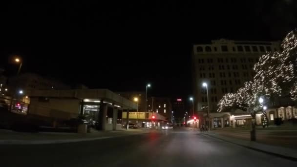 Conduzir através de San Antonio Texas à noite — Vídeo de Stock