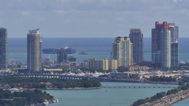 Aerial far shot of Miami Beach — Stock Video