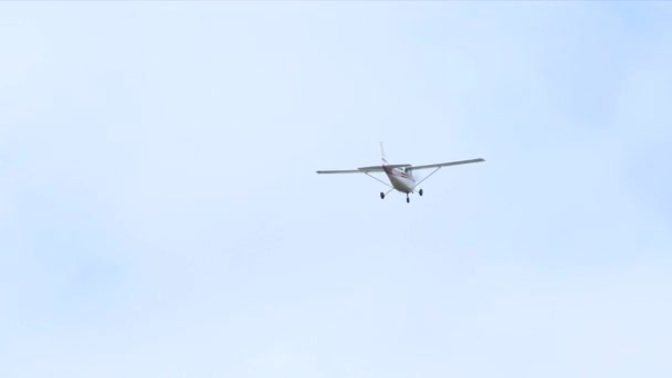 Cessna im Flug — Stockvideo